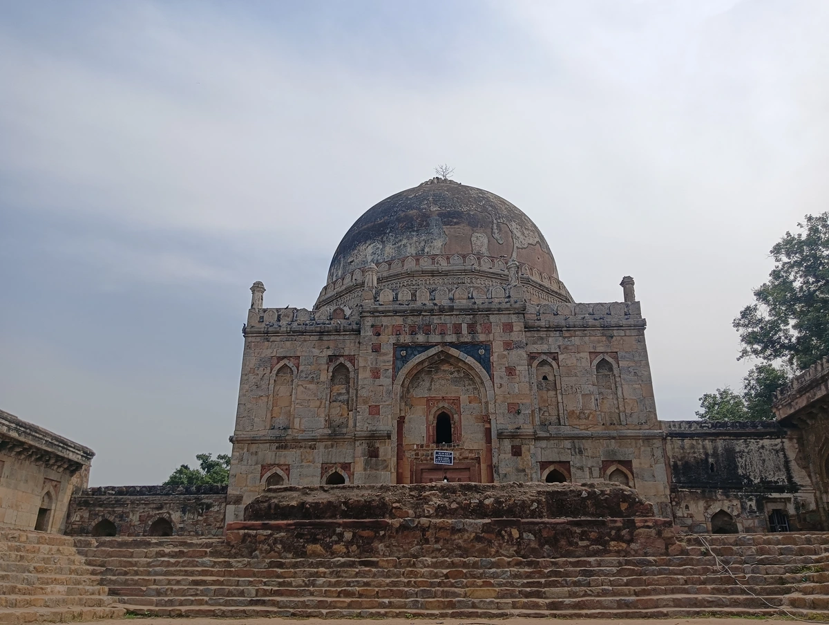 Bada Gumbad, Delhi